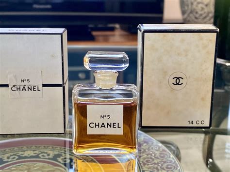 vintage chanel no.5 poudre eglantine|chanel no 5 extraits.